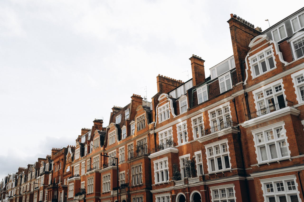 英國住宅物業外觀，英式排屋，台灣買家英國置業指南